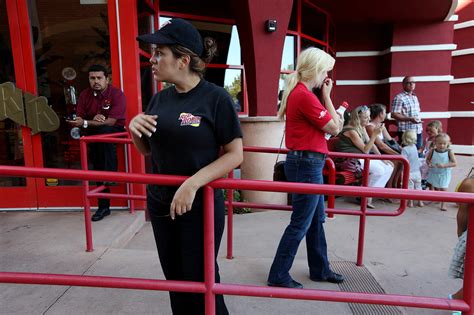 red robin uniform|red robin dress code guidelines.